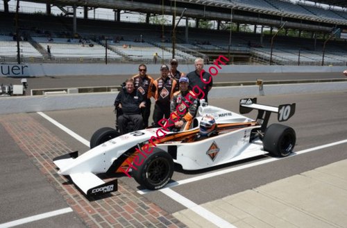 Indy 2014-Lights Crew (NS).jpg