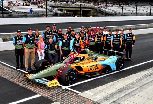 Indy 2022-Crew (NS).jpg